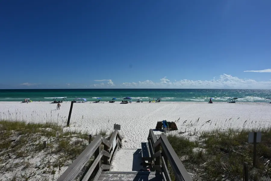 8425 Gulf, Navarre, FL 32566 - #2