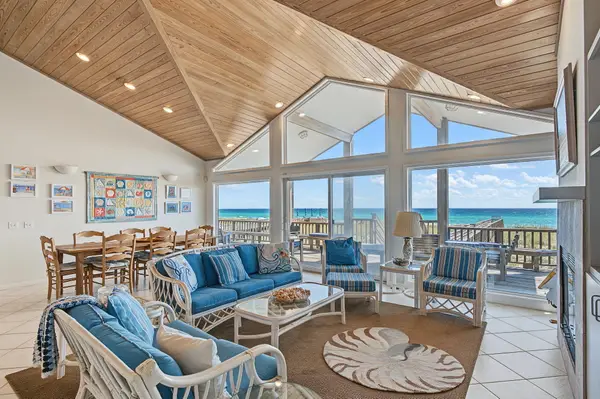 7637 Gulf, Navarre, FL 32566