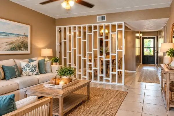 209 W Miracle Strip, Mary Esther, FL 32569