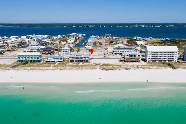 8212 Gulf Boulevard, Navarre, FL 32566