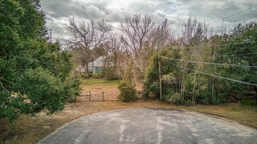 5609 Monument Court, Gulf Breeze, FL 32563 - Image #2