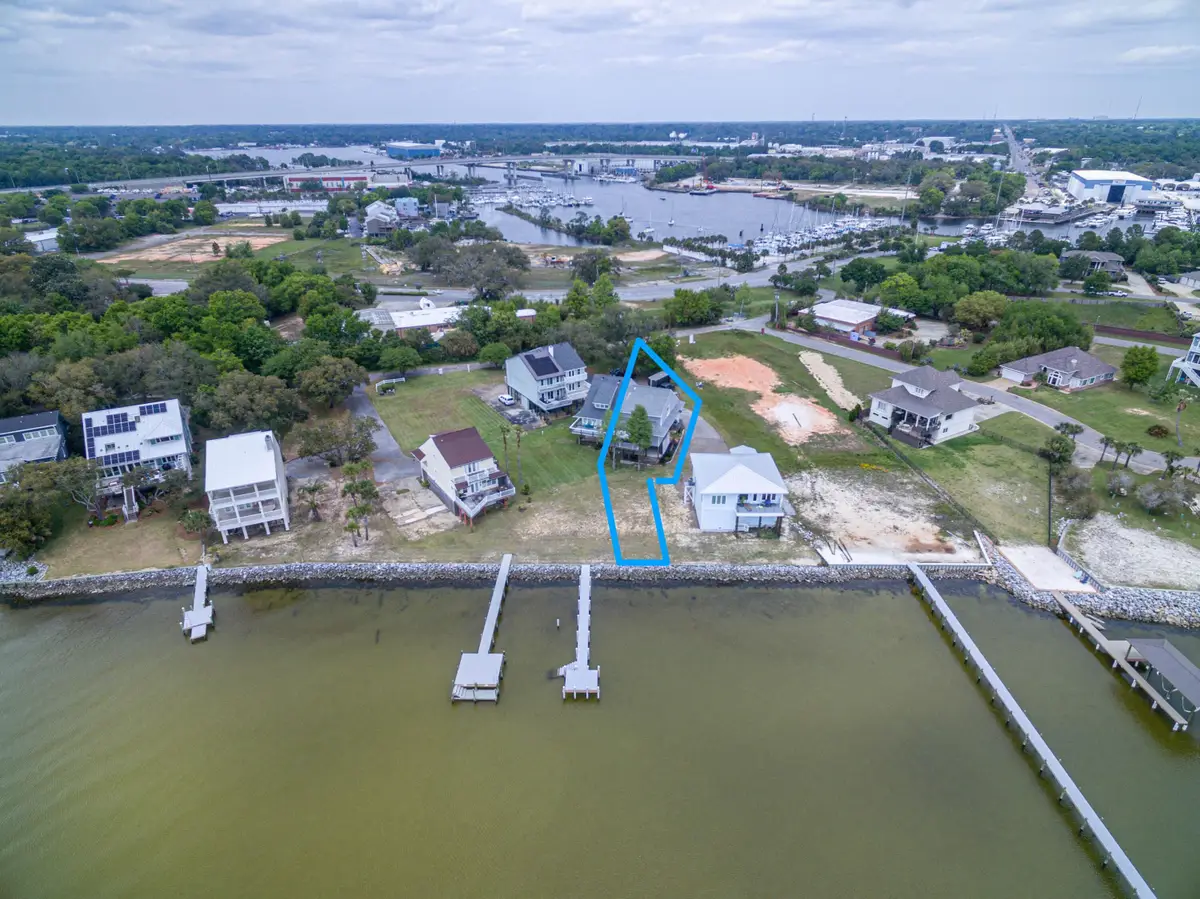 117 Bayshore Drive, Pensacola, FL 32507 - Image #1