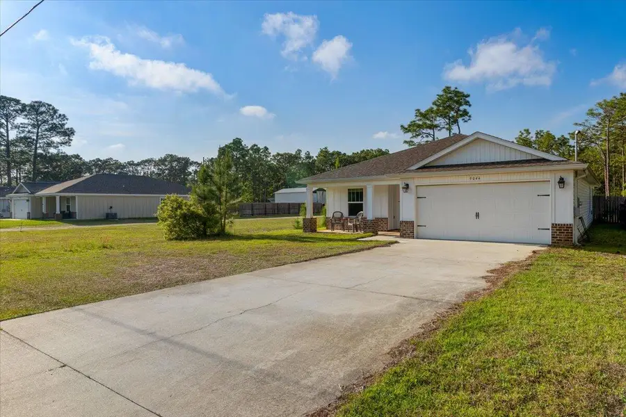 9044 Quail Roost Drive, Navarre, FL 32566 - Image #2