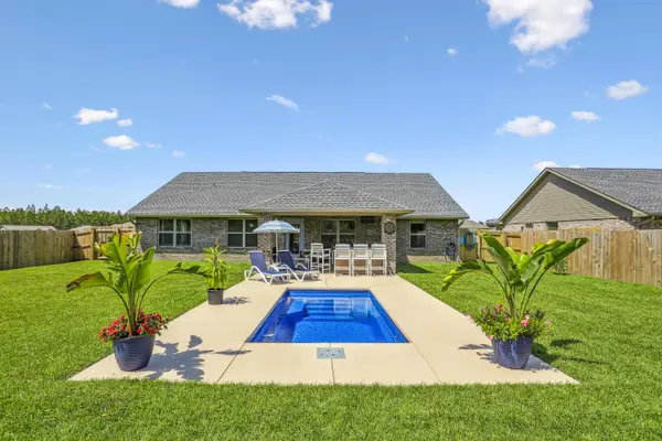 6234 Pineapple Dt Drive, Milton, FL 32570