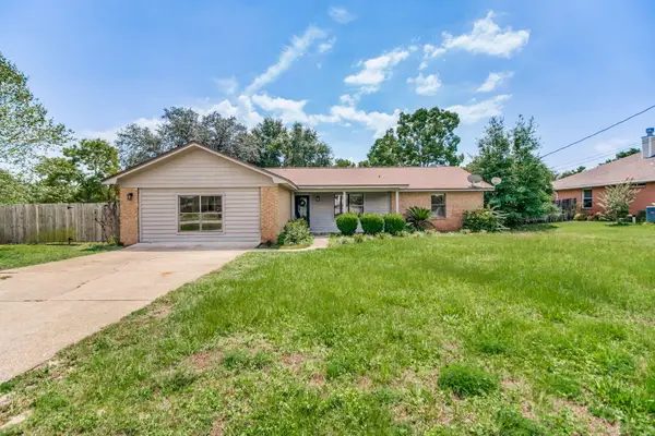 7489 Sandstone Street, Navarre, FL 32566