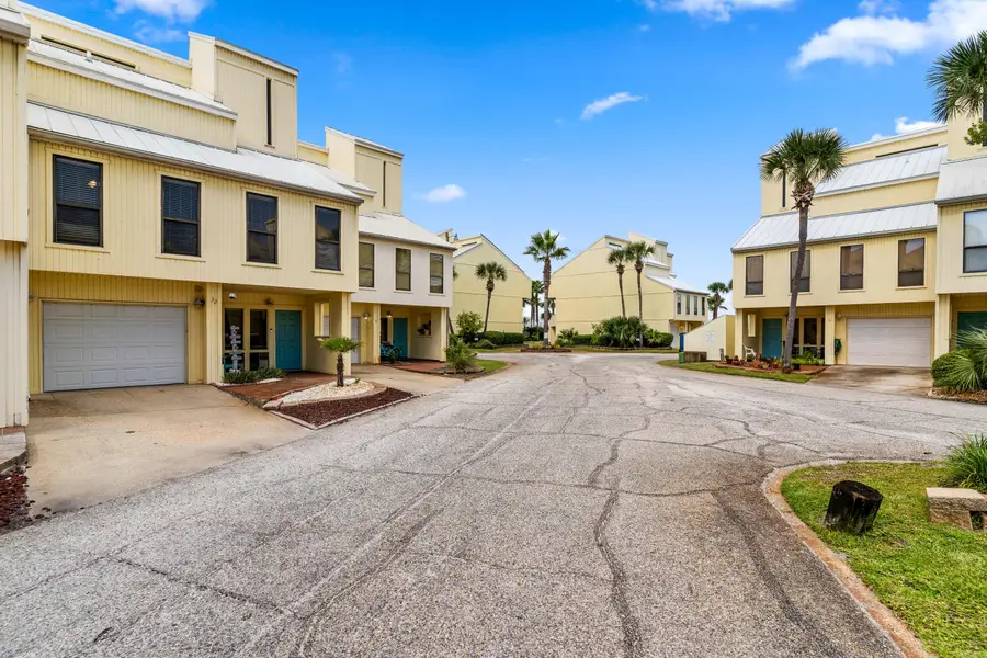 8520 Gulf Boulevard # UT-32, Navarre, FL 32566 - Image #3