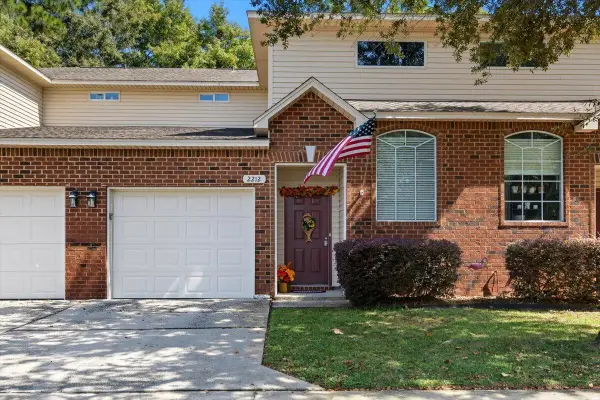 2212 Hadleigh Hills Court, Navarre, FL 32566