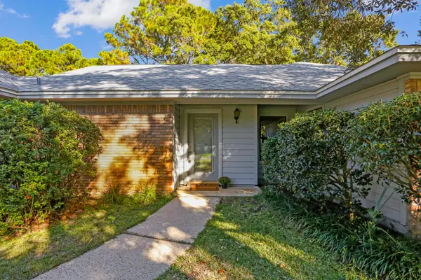 1328 Tiger Lane, Gulf Breeze, FL 32563