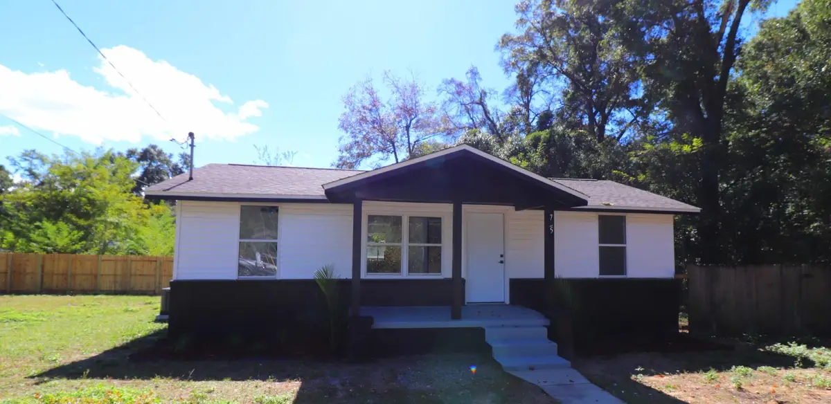 725 School Ave Avenue, Crestview, FL 32536 - Image #1