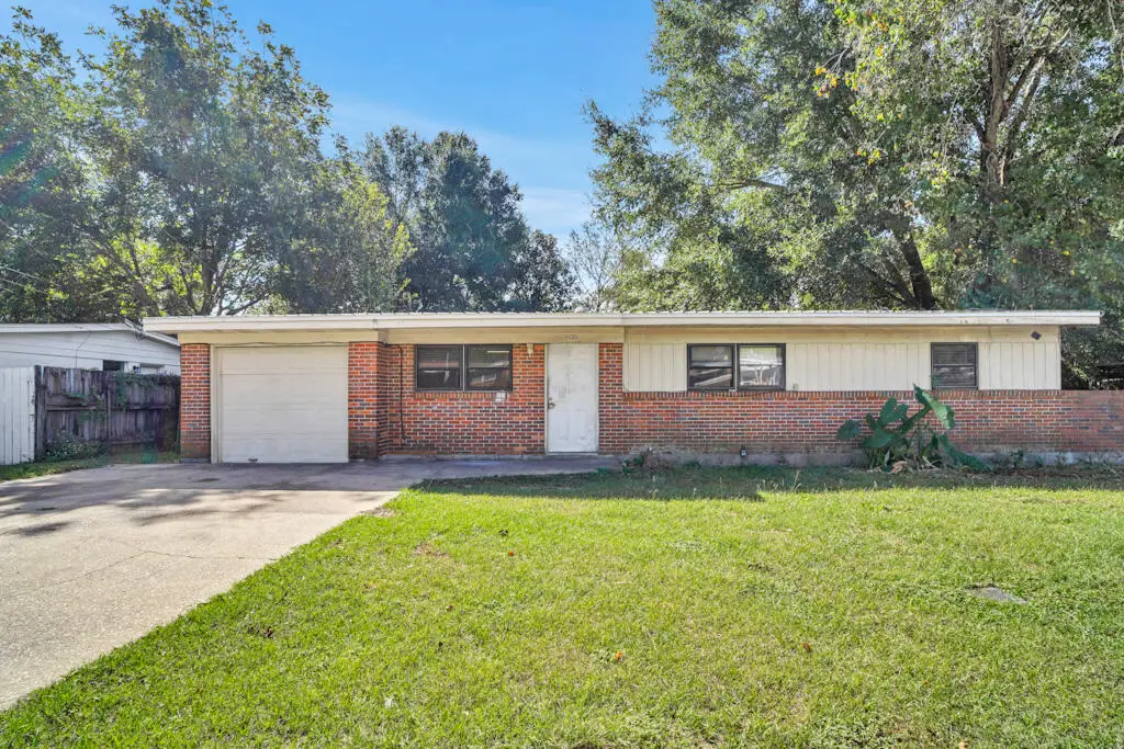 6423 Julia Drive, Milton, FL 32570 - Image #1