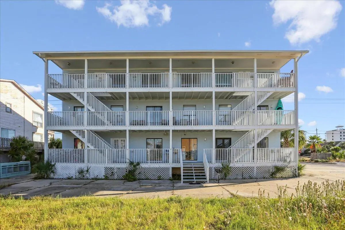 8460 Gulf Boulevard #APT 302, Navarre, FL 32566 - Image #1