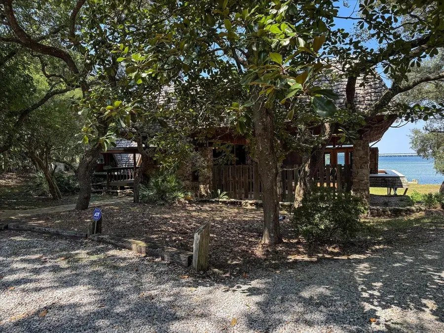 320 N Sunset Boulevard, Gulf Breeze, FL 32561 - Image #2