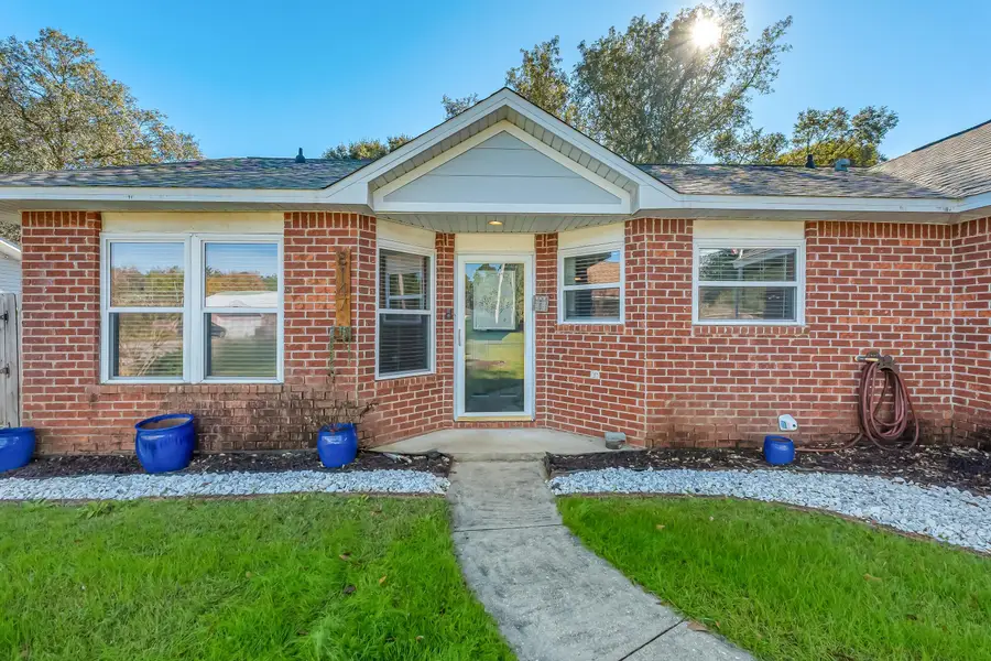 8147 Country Bay Boulevard, Navarre, FL 32566 - Image #2