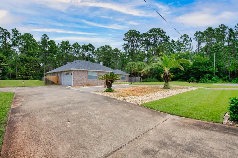 7152 Snug Waters Road, Navarre, FL 32566 - Image #3