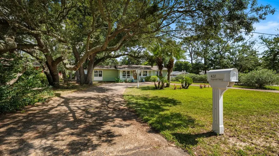 420 Fairpoint Drive, Gulf Breeze, FL 32561 - Image #2
