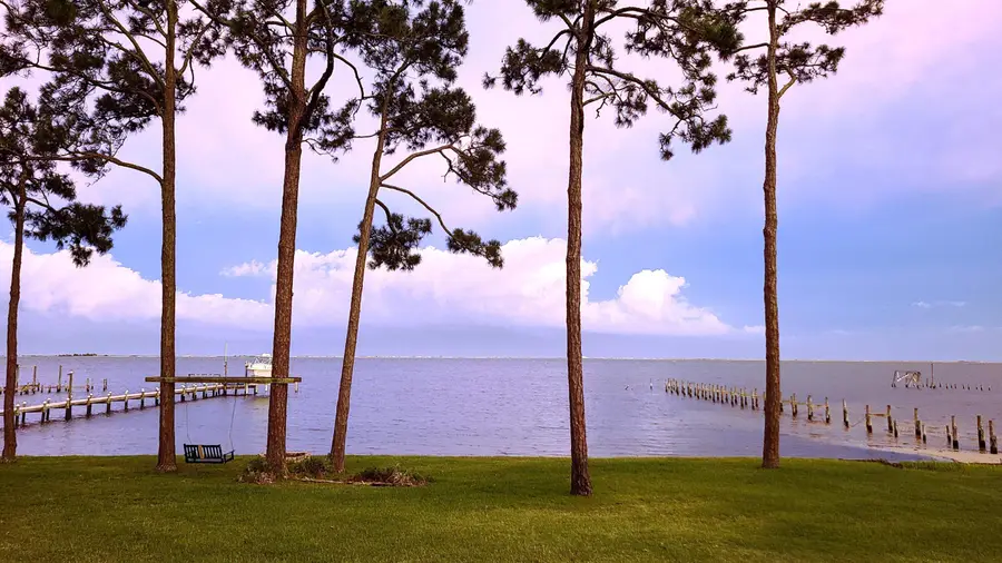 6817 Tidewater Drive Drive, Navarre, FL 32566 - Image #3