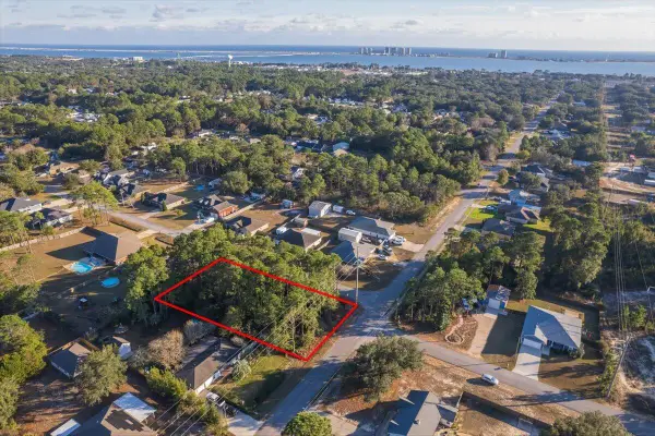 2182 Avenida De Sol, Navarre, FL 32566