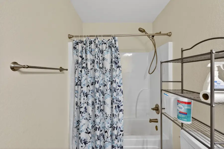 202 Mary Lane, Crestview, FL 32536 - Image #2