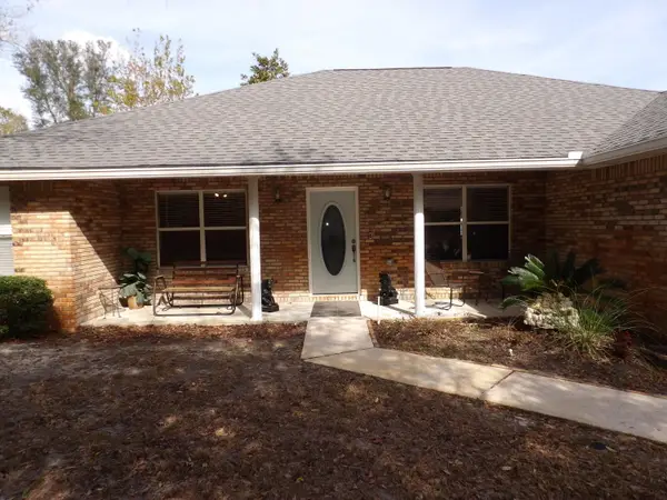 6524 Robar Tesora Street, Navarre, FL 32566