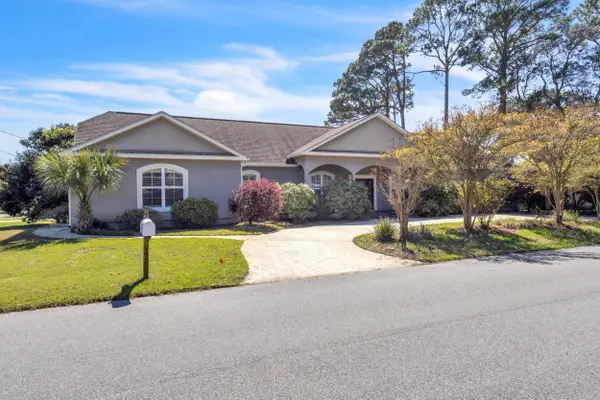 175 Camelia Street, Gulf Breeze, FL 32561