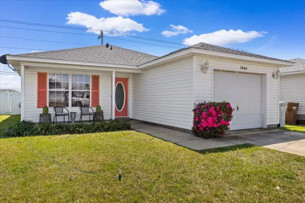 7666 Chablis Circle, Navarre, FL 32566