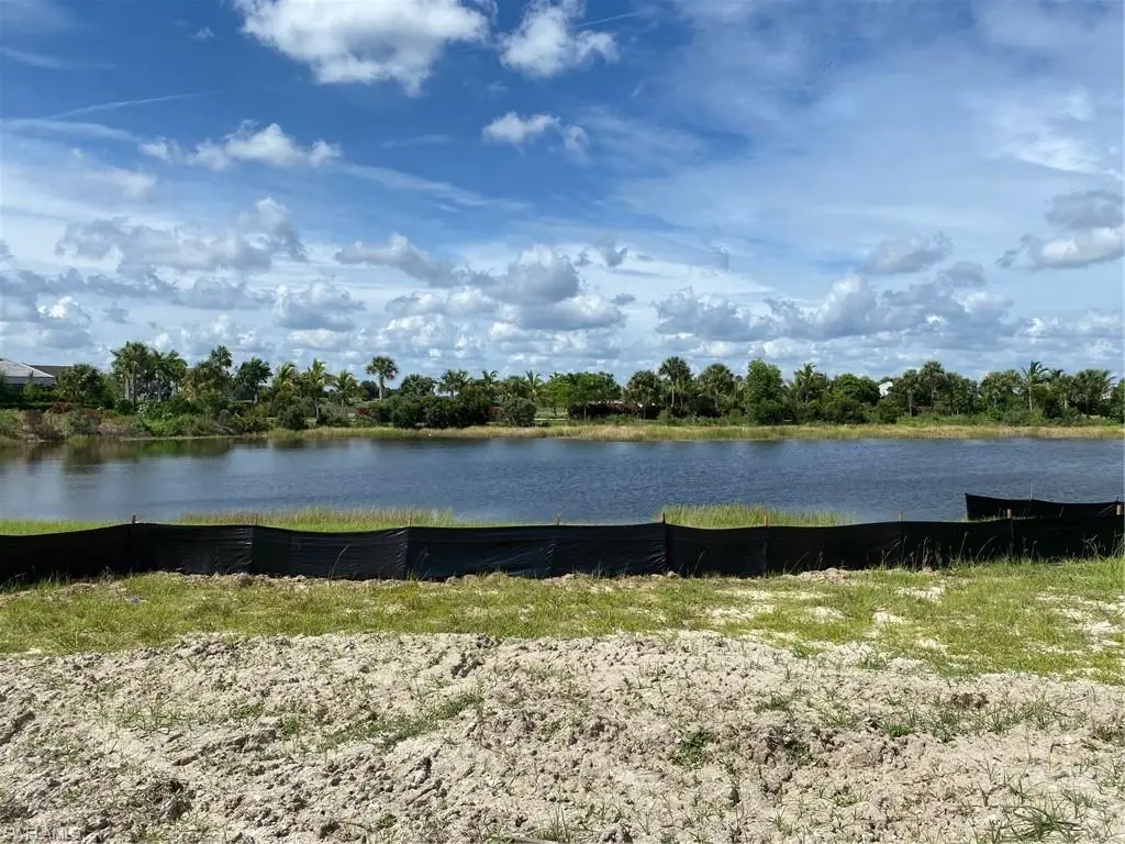 3211 Cotuit Ln, Naples, FL 34114 - Image #1