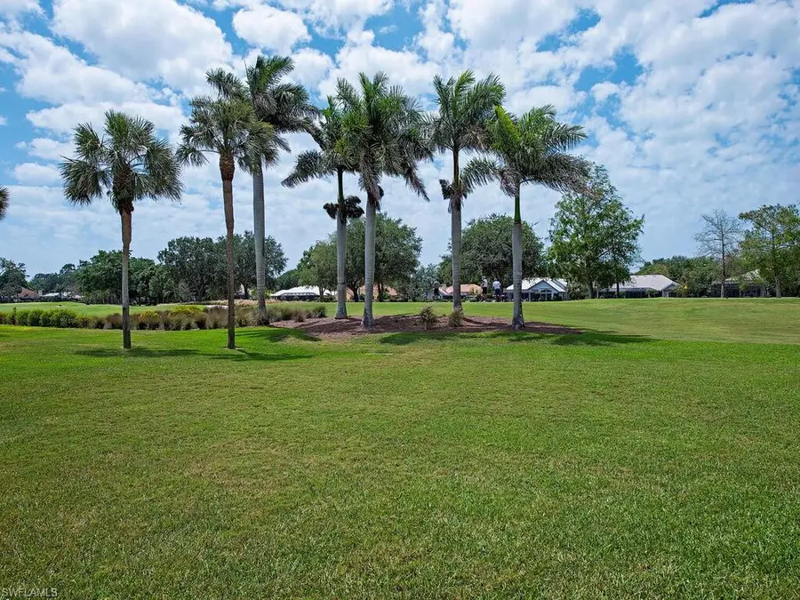 496 Edgemere Way E #1-1, Naples, FL 34105 - Image #3