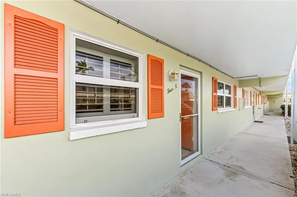 200 Valley Stream Dr #C4, Naples, FL 34113 - Image #1