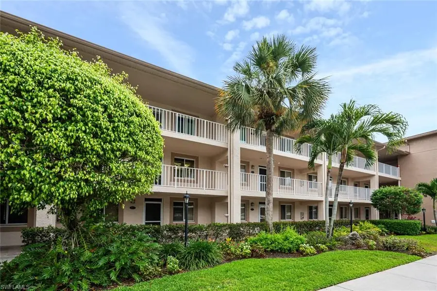 7320 Glenmoor Ln #2202, Naples, FL 34104 - Image #2