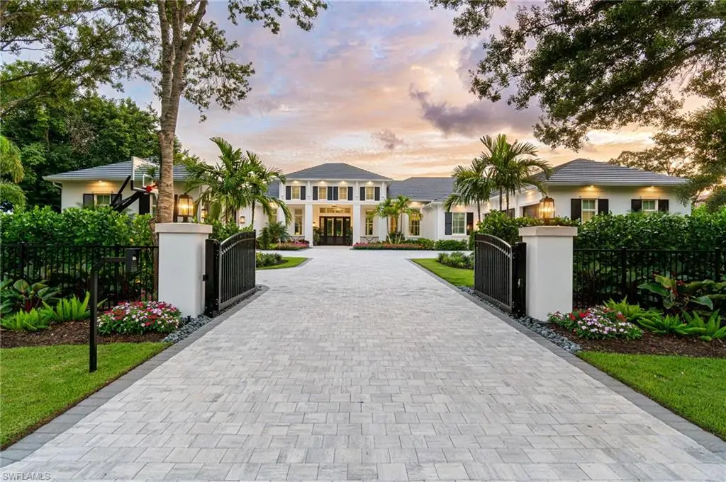 475 Carica Rd, Naples, FL 34108 - Image #1