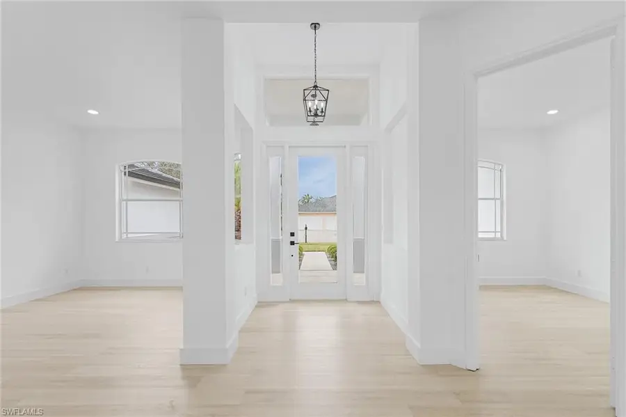 3418 Allegheny Ct, Naples, FL 34120 - Image #2