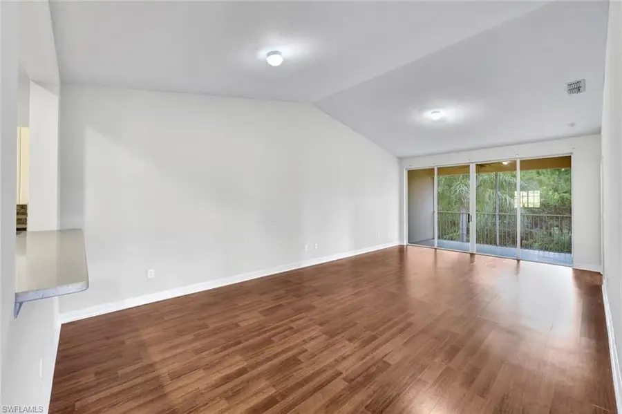 735 Luisa Ln #4, Naples, FL 34104 - Image #3