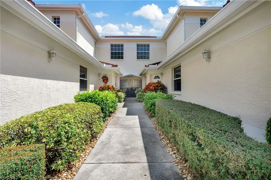 630 Lalique Cir #504, Naples, FL 34119 - Image #2