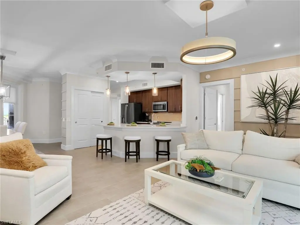 226 Indies Dr E #101, Naples, FL 34114 - Image #1