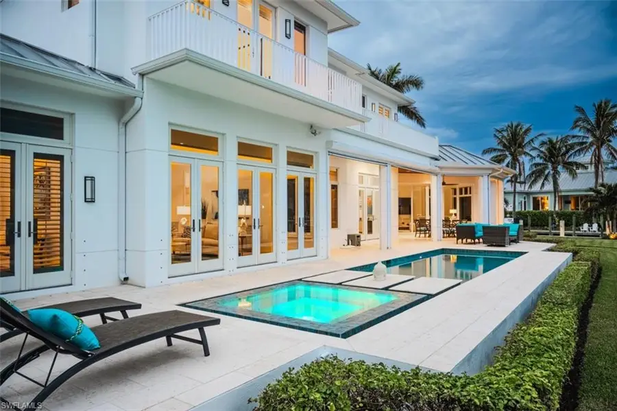 1265 Tuna Ct, Naples, FL 34102 - Image #2