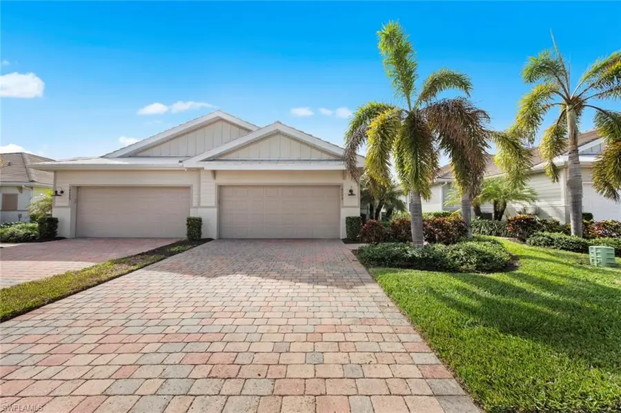 14799 Edgewater Cir, Naples, FL 34114 - Image #2