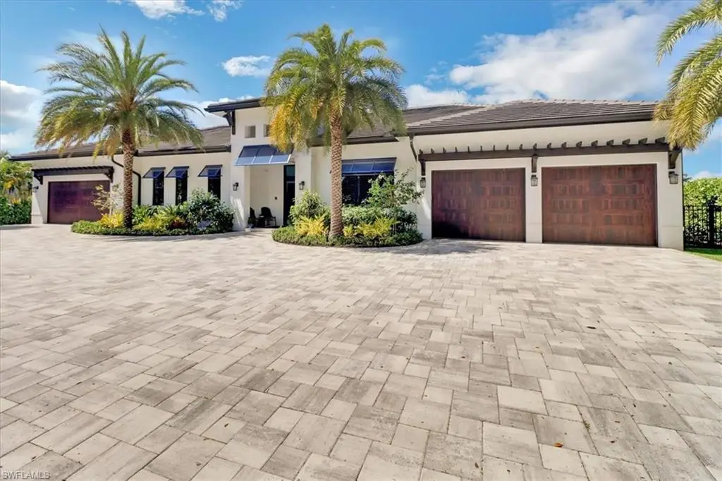 1425 Crayton Rd, Naples, FL 34102 - Image #1