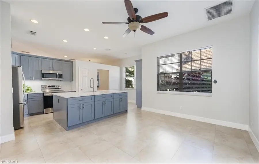 176 Vista Ln, Naples, FL 34119 - Image #2