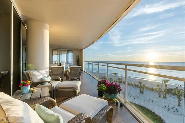 11125 Gulf Shore Dr #405, NAPLES, FL 34108