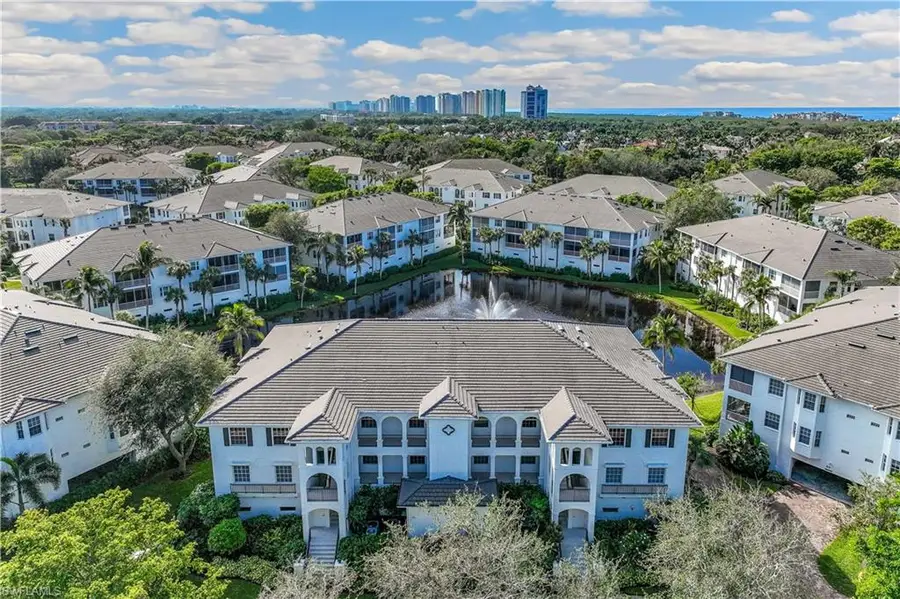 805 Bentwater Cir #202, Naples, FL 34108 - Image #2