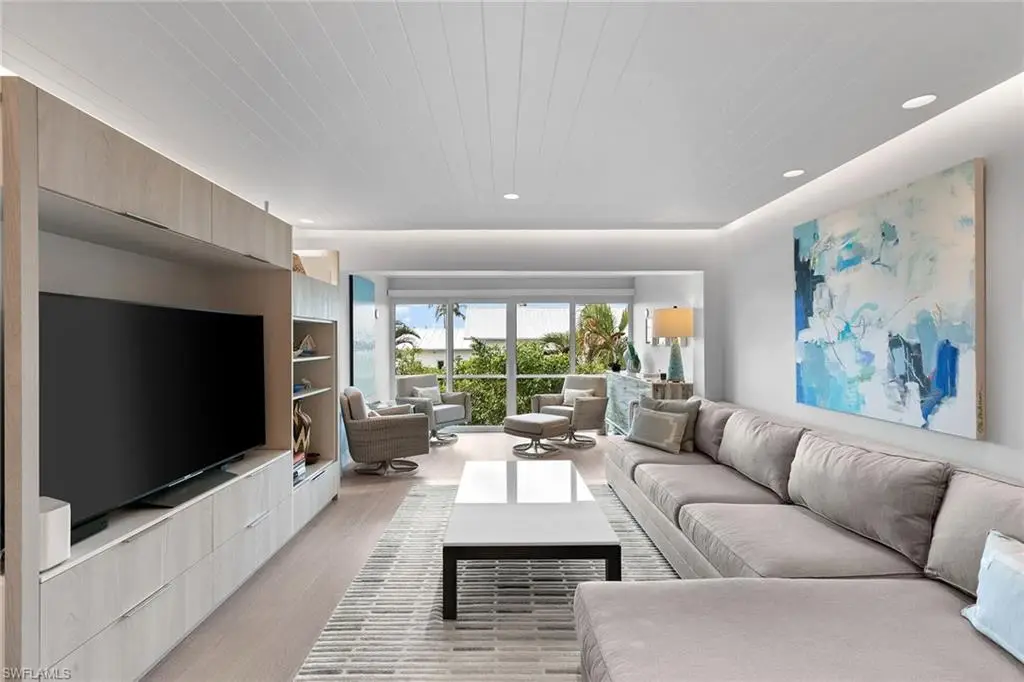 280 2nd Ave S #306, Naples, FL 34102 - Image #1