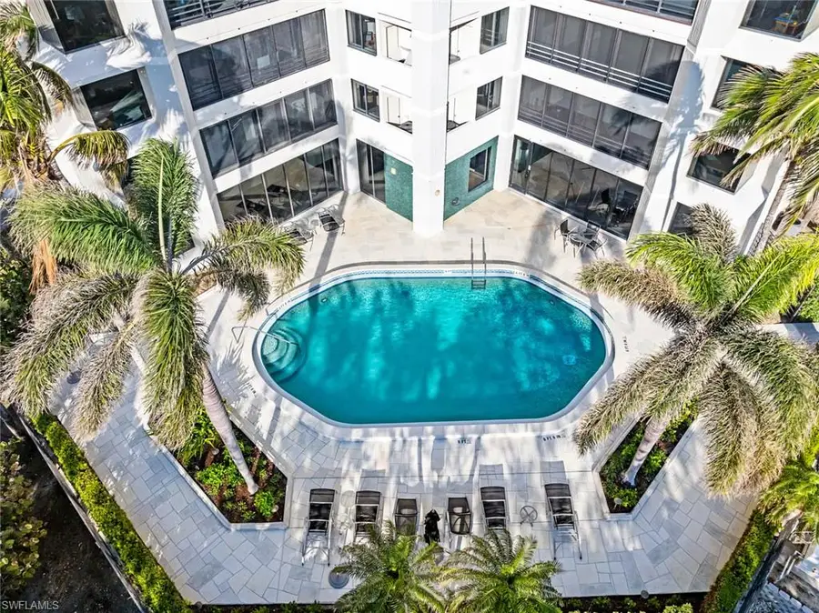 5555 Heron Point Drive #201, Naples, FL 34108 - Image #2