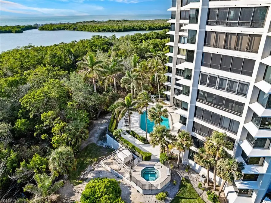 5555 Heron Point Drive #201, Naples, FL 34108 - Image #3