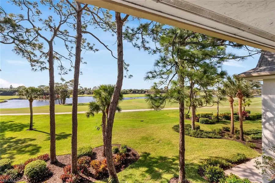 1031 Wildwood Ln, Naples, FL 34105 - Image #2