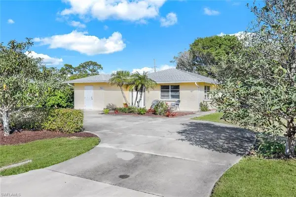 761 91st Ave N, NAPLES, FL 34108