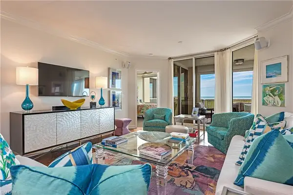 7117 Pelican Bay Blvd #607, NAPLES, FL 34108