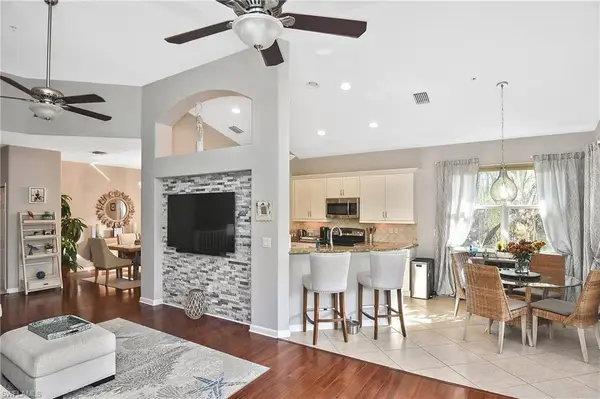 6653 Alden Woods Cir #201, NAPLES, FL 34113