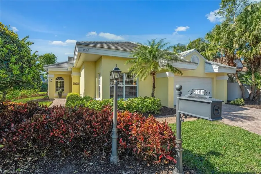 5900 Fountain Dr, Naples, FL 34119 - Image #2