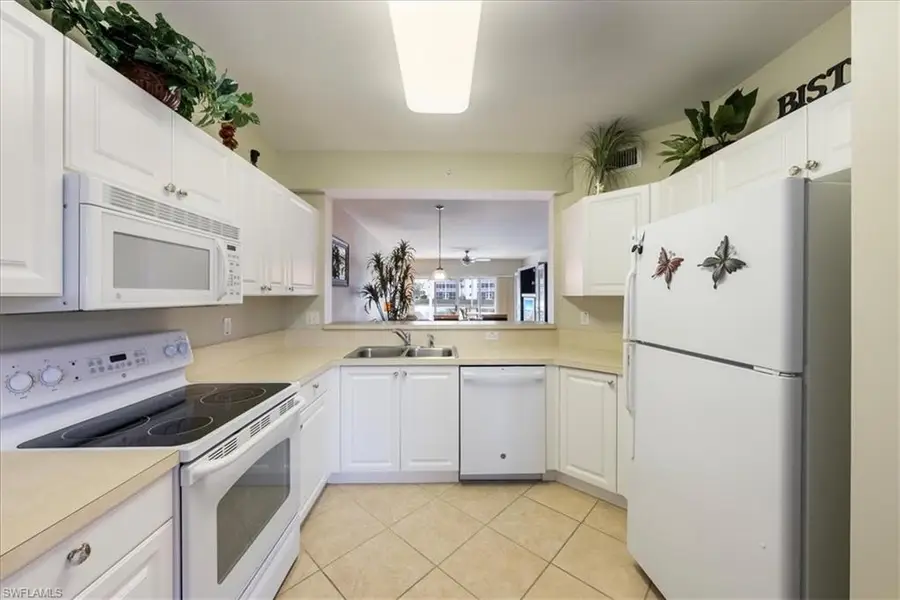 7818 Great Heron Way #104, Naples, FL 34104 - Image #3