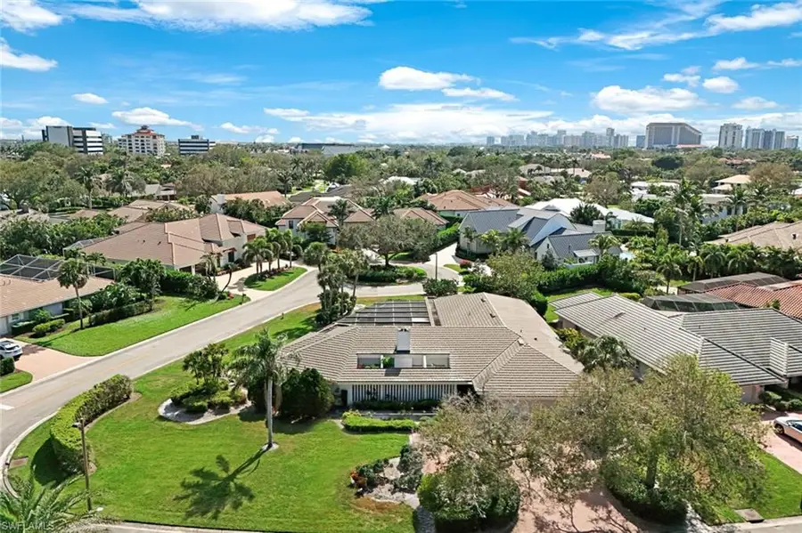 710 Bobwhite Ln, Naples, FL 34108 - Image #2